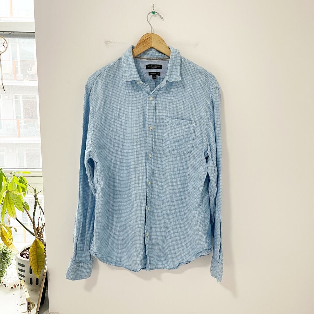 Banana Republic Men's Blue Button Up Camden Fit Linen Top Size Large